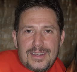 Alex R.